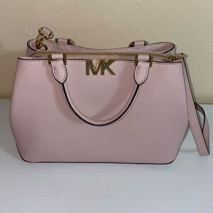 Baby pink crossbody bag